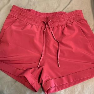 Lululemon cuffed drawstring shorts